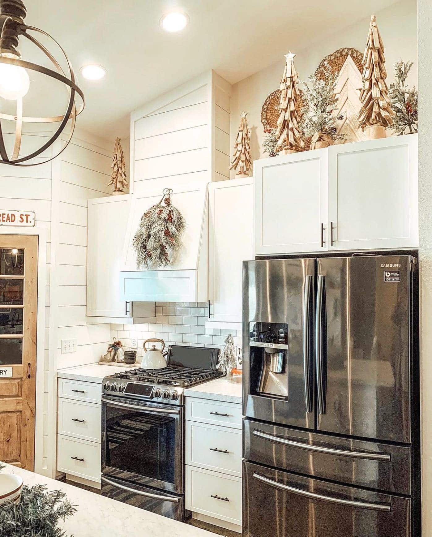 19 Creative Decor Ideas Above Kitchen Cabinets for Cooking Lovers