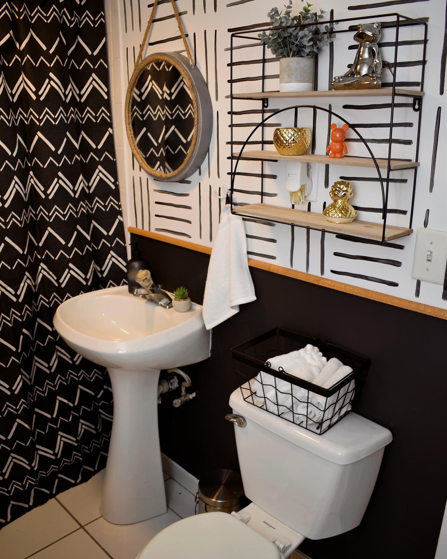 20 Bathroom Wall Art Ideas | Stylish Decor for Every Bathroom