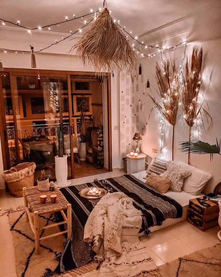 18 Cozy Fairy Lights Bedroom Ideas for Magical Spaces