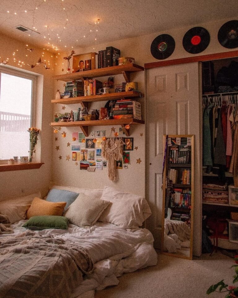 18 Cozy Fairy Lights Bedroom Ideas for Magical Spaces