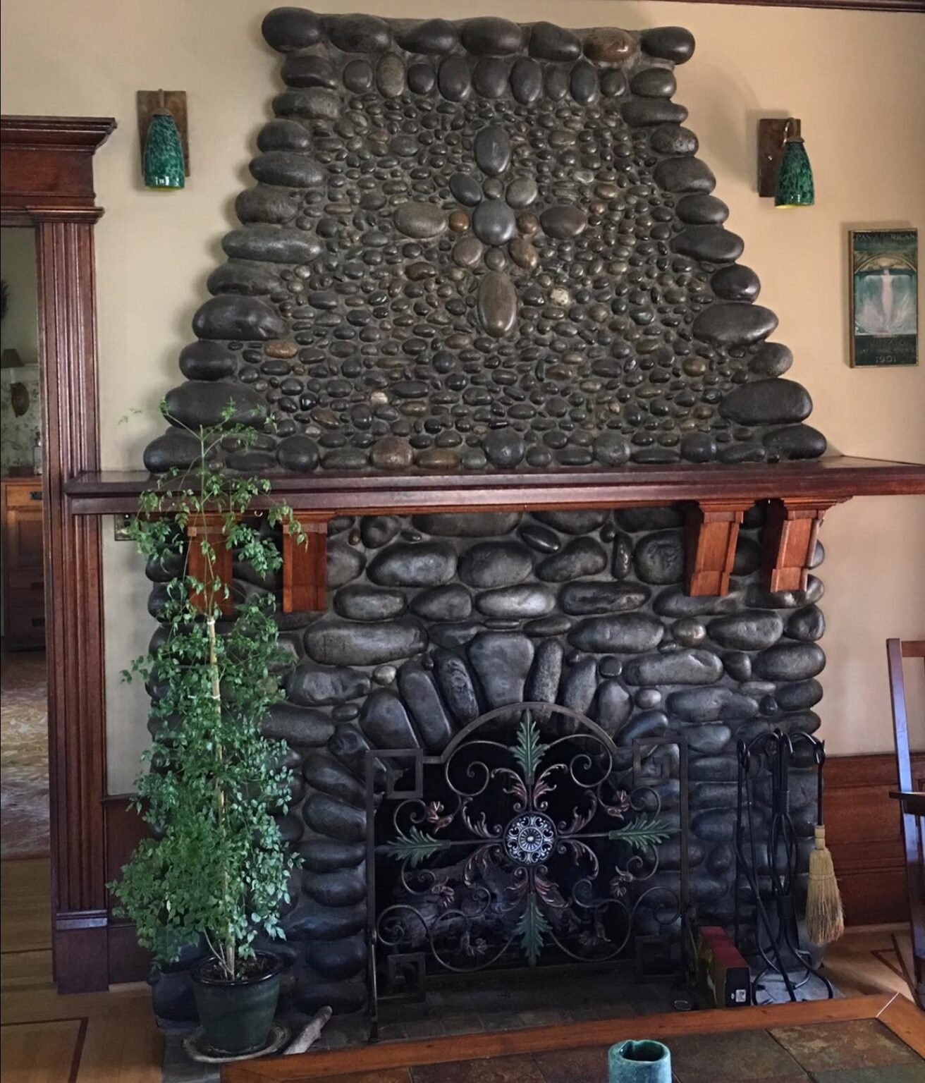 17 Rustic River Rock Fireplace Ideas & Inspiration | Cozy Home Designs ...